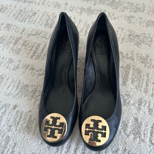 9.5 Tory Burch Black Wedges